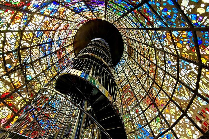 絶景を望む温泉足湯も♪ 歩いて、撮って、箱根の森でのんびりアートをめぐる「彫刻の森美術館」