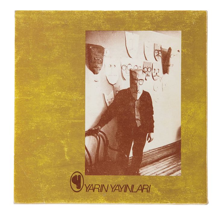 『SANATI VE ÇIZGILERI』Yarın Yayınları社