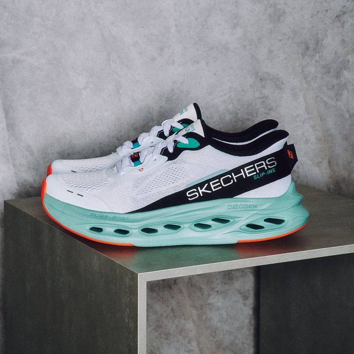 スケッチャーズスリップインズ マックスクッショニンググライドステップ-アドバート