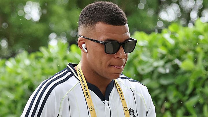 驚異の二刀流！「現役スター」ながらサッカークラブを所有者する5名