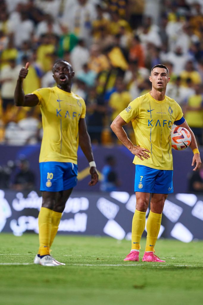 驚異の二刀流！「現役スター」ながらサッカークラブを所有者する5名