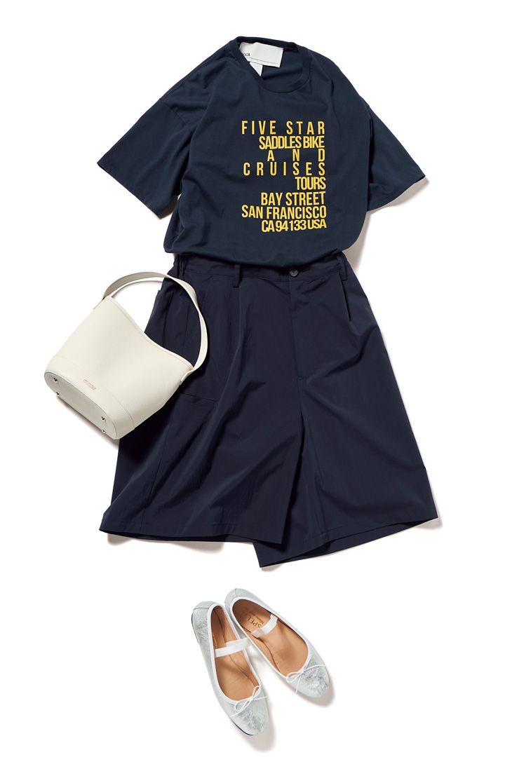 上品さと涼しさ、どちらも妥協したくない時にセレクトしたいネイビーコーデ5選