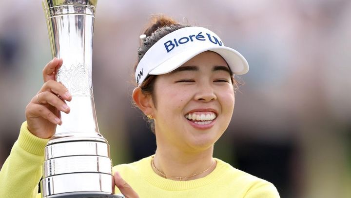 24歳山下美夢有選手、全英オープン優勝！サッカー日本代表レジェンドOBも画面キャプチャで祝福