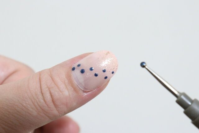ダイソーのネイルブラシセットのドットペン