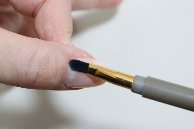 ダイソーのネイルブラシセットのラウンド