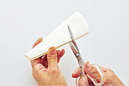 3歳頃の育脳あそび。おままごと、絵合わせ、文字覚えにも。紙皿で作る「おやさいプレート」の画像5