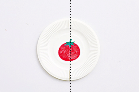 3歳頃の育脳あそび。おままごと、絵合わせ、文字覚えにも。紙皿で作る「おやさいプレート」の画像3