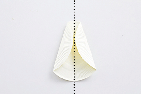 3歳頃の育脳あそび。おままごと、絵合わせ、文字覚えにも。紙皿で作る「おやさいプレート」の画像4