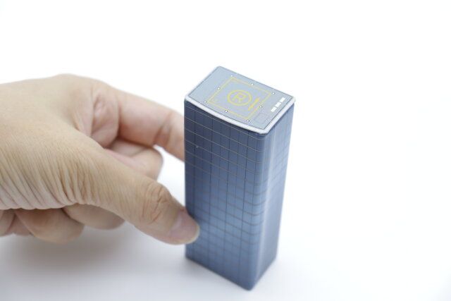 ダイソーのミニチュア ビル ロング1