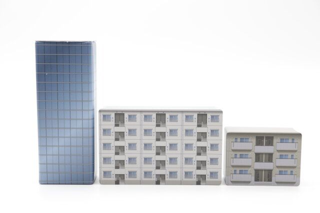 ダイソーのミニチュア ビル1