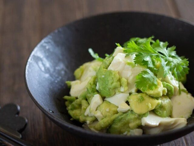 アボカドとパクチーのくずし奴