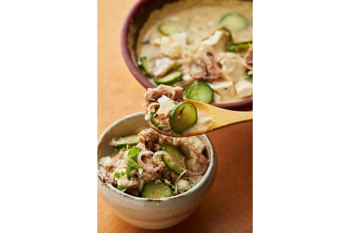 かっこむ快感がたまらない！“サバ缶冷や汁”