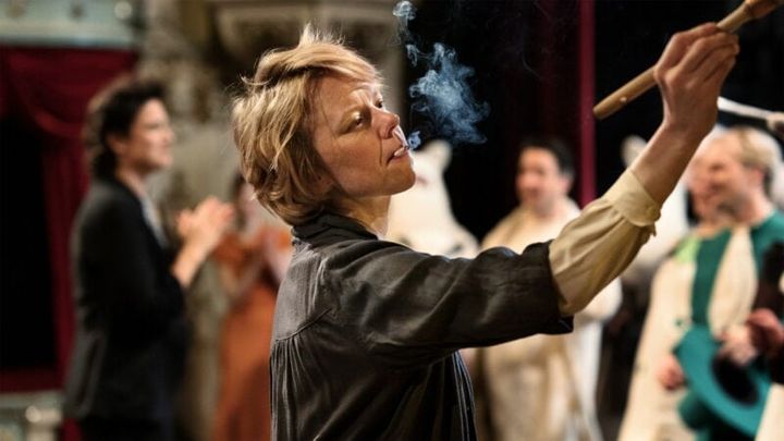 芸術に、男性や女性との恋愛に、情熱的に生きたトーベ。『TOVE／トーベ』© 2020 Helsinki-filmi, all rights reserved