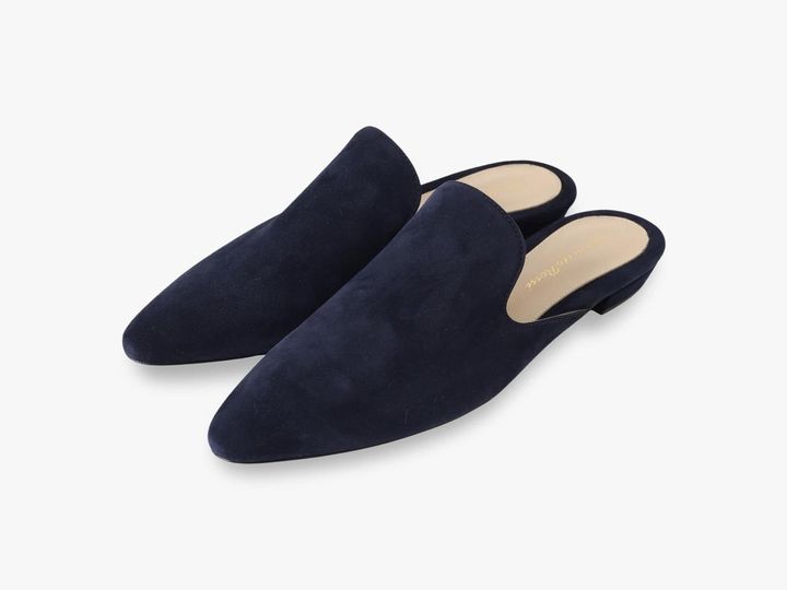 画像: 「スエードフラットミュール」￥137,500【ジャンヴィト ロッシ】 出典：ロンハーマン