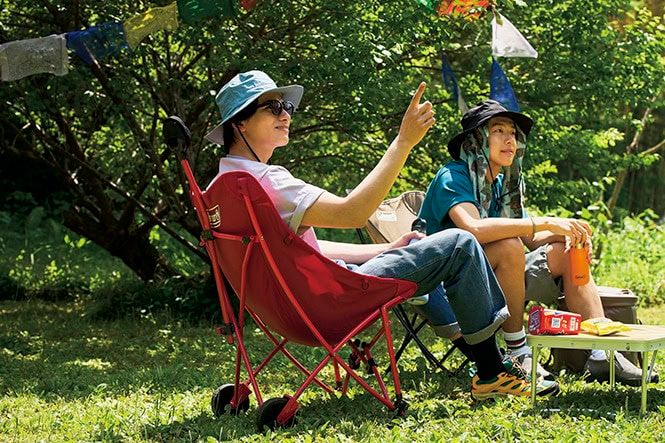 コールマンの、タイヤ付きで持ち運びやすいワンマイルチェア 