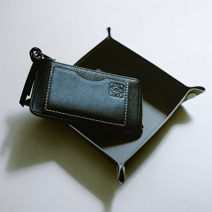  LOEWEのコインカードホルダー
