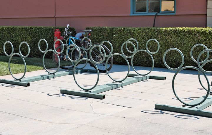 至る所に潜む、あのモチーフ。隠れミッキー探しが楽しすぎる！