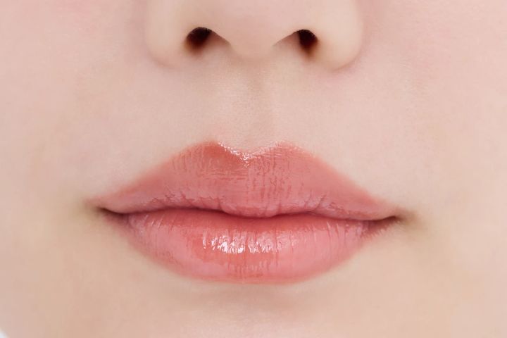 【仕上がり】グロスなどのツヤ系リップを重ねる場合