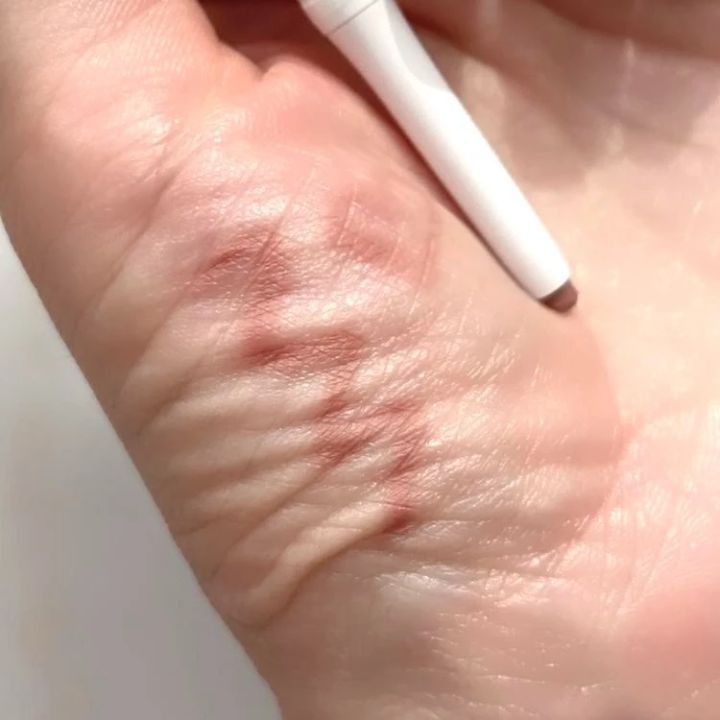 セザンヌ 影色リップメイカー 02 クールピンク イエベ スウォッチ