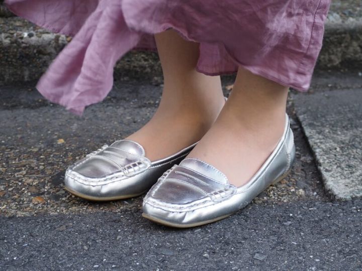 ダイアナのフラットシューズ