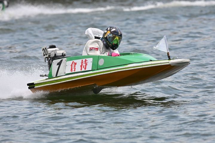 ボートレーサーの倉持莉々さん