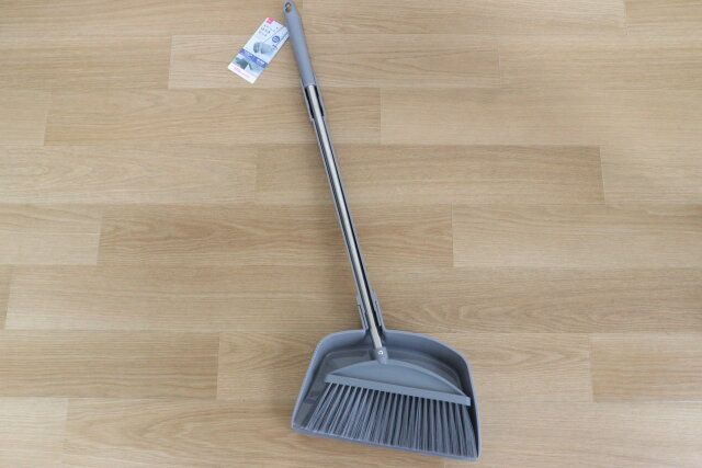 ダイソーステンレスほうきセット1