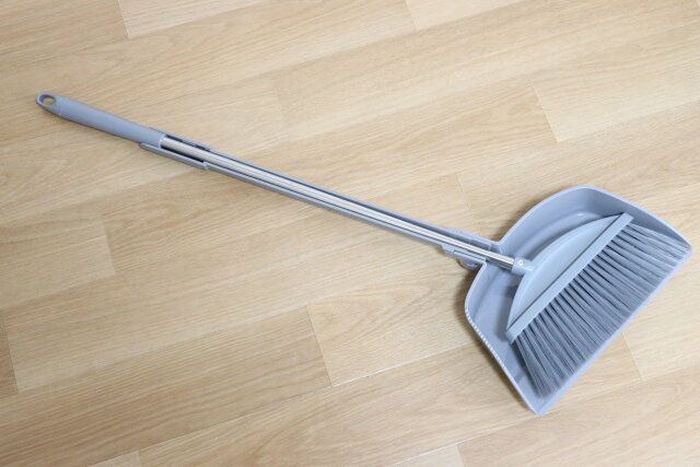 ダイソーステンレスほうきセット2