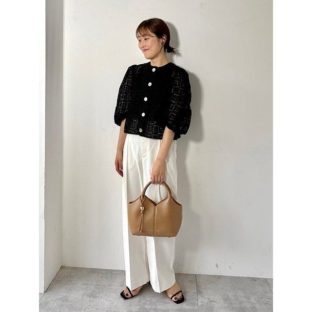 黒ブラウスコーデ3