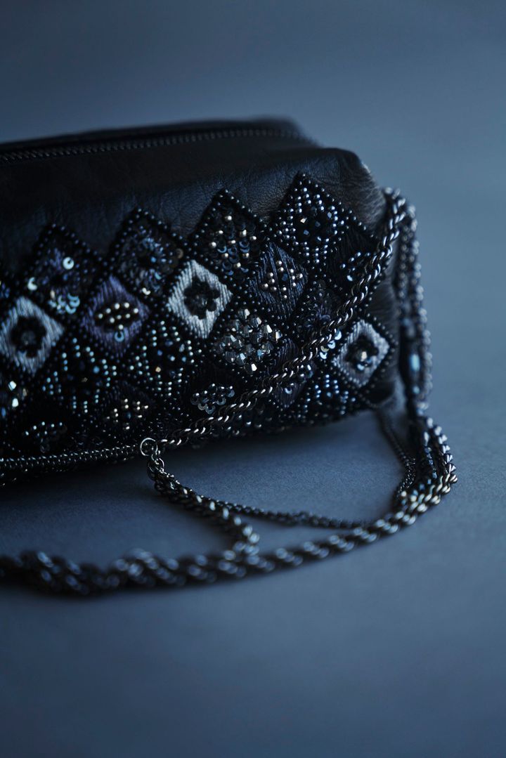 チャームポーチ ¥107,800 ※伊勢丹新宿店先行