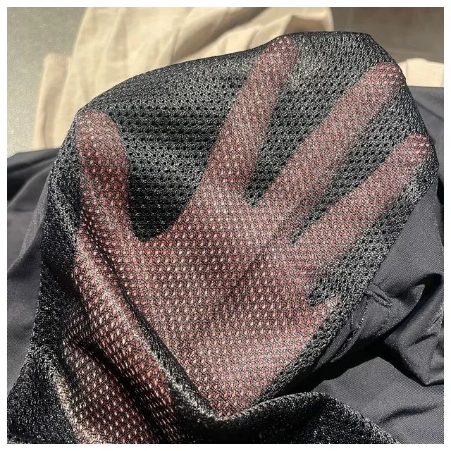 mukii UVカットパーカー 接触冷感で着ているほうが涼しい