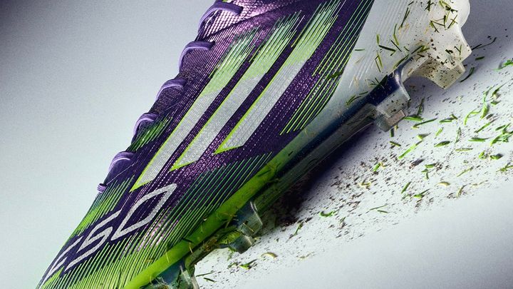 adidas、“最速”サッカースパイクが今夏アップデートで絶賛発売中！18歳の日本代表MF「地面をしっかりと掴んでくれる」