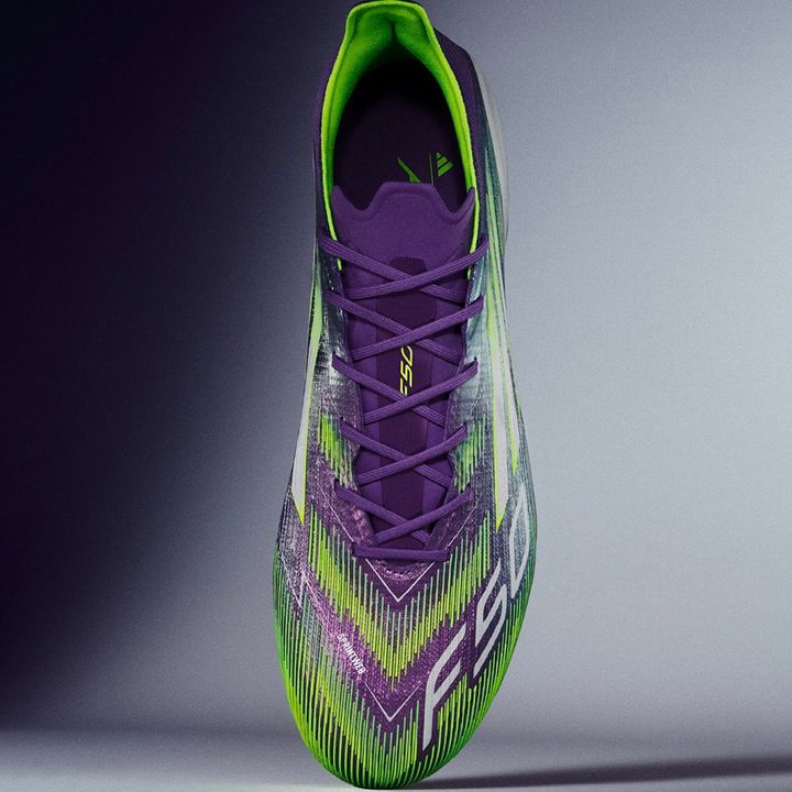 adidas、“最速”サッカースパイクが今夏アップデートで絶賛発売中！18歳の日本代表MF「地面をしっかりと掴んでくれる」