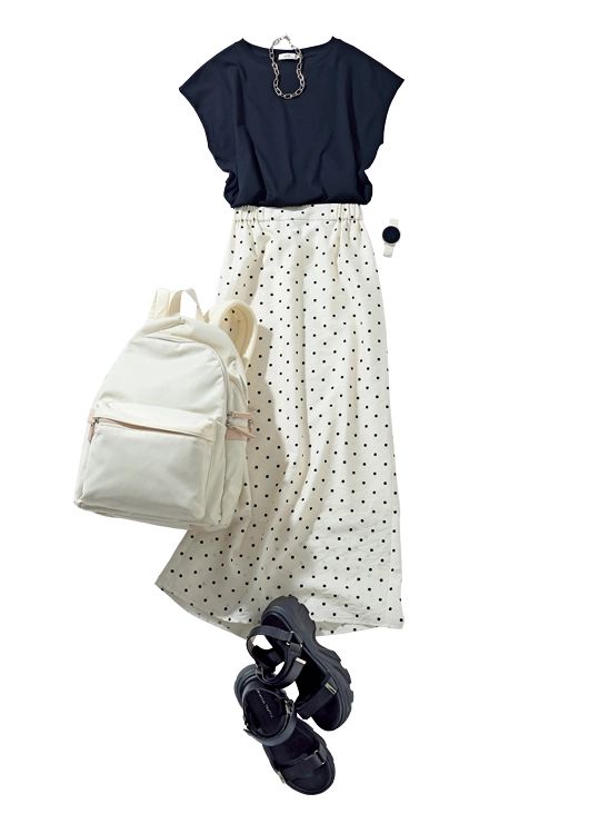 シンプルおしゃれが叶う2色通勤コーデ