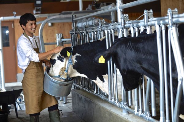 「スリーコインズが本気出した」車移動が超快適になる！車載用ファンが暑さ対策に大活躍！