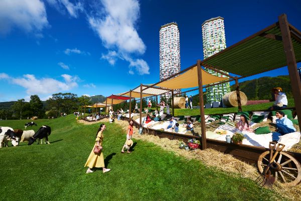 「スリーコインズが本気出した」車移動が超快適になる！車載用ファンが暑さ対策に大活躍！