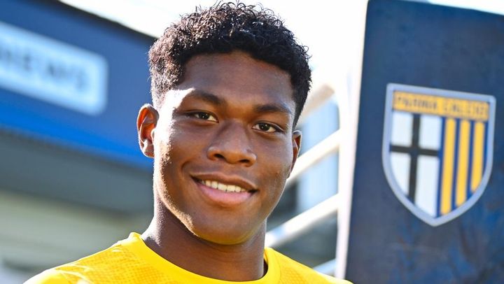 22歳日本代表守護神と日本期待の24歳GKの「比較はありえない、そのレベルに達していない」と元GKコーチが指摘