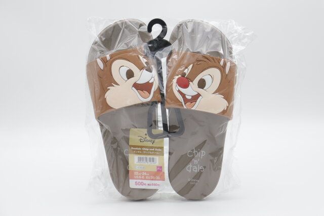 ダイソーのサンダル（チップ＆デール）のパッケージ