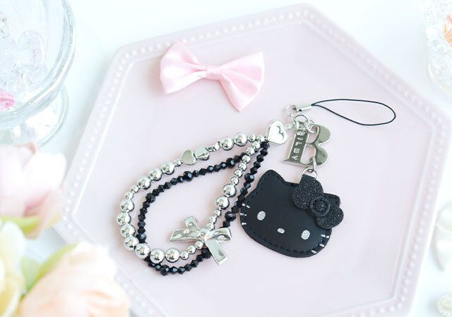 HELLO KITTY × BRILMY いつでもササッとお直しできる ミラー付きビーズストラップ BOOK BLACK ver．