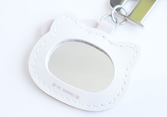 ハローキティビーズストラップミラー付き