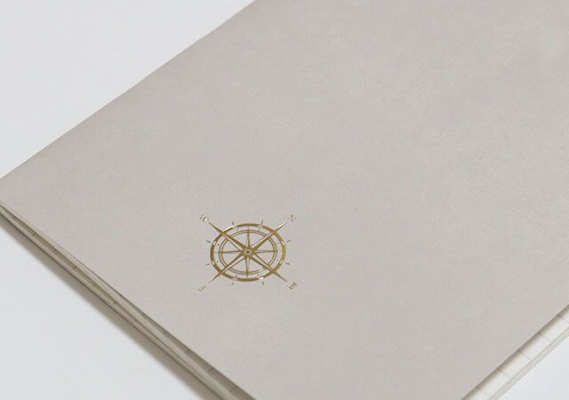 セリア パスポートサイズ 中綴じノート 方眼56P 旅気分 デザイン