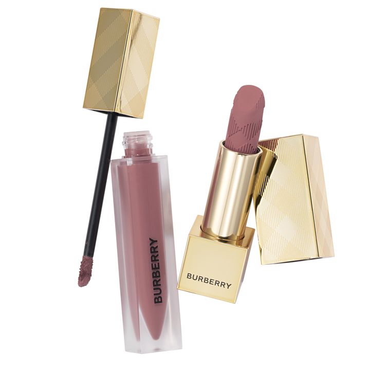 左：バーバリー キス リキッド マット 86, 右：バーバリー キスマット 02