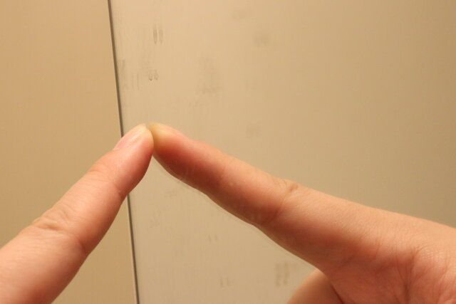 ダイソーの洗面台の鏡 ちょこっとワイパーで鏡掃除