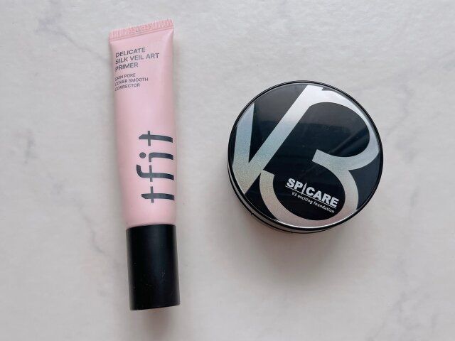 下地：tfit デリケートシルクヴェールアートプライマー ファンデ：SPICARE V3 エキサイティングファンデーション