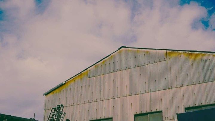 新人社員、工場へ赴く（画像はphotoAC)