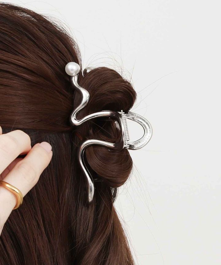 画像1: 出典：3COINS