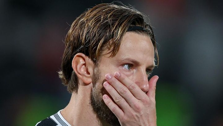 「心からお詫びする」日本人の元同僚スター、元相棒を祝福するはずが宿敵ファンに謝罪する事態に…