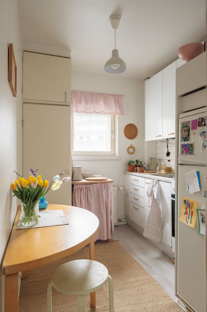 《マリメッコ》がたくさんあってかわいい！ヘルシンキのおしゃれな一人暮らしを覗き見