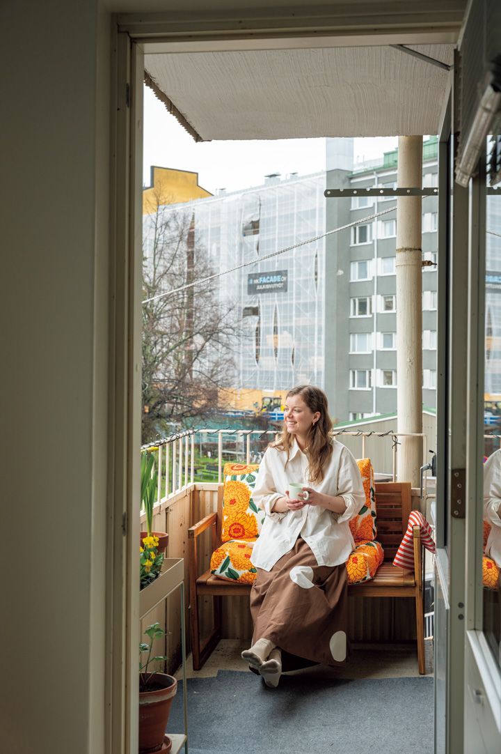 《マリメッコ》がたくさんあってかわいい！ヘルシンキのおしゃれな一人暮らしを覗き見