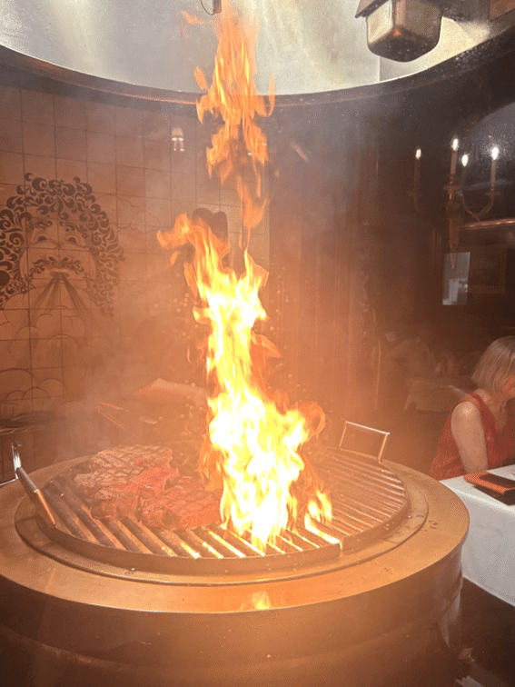 迫力のフランベ