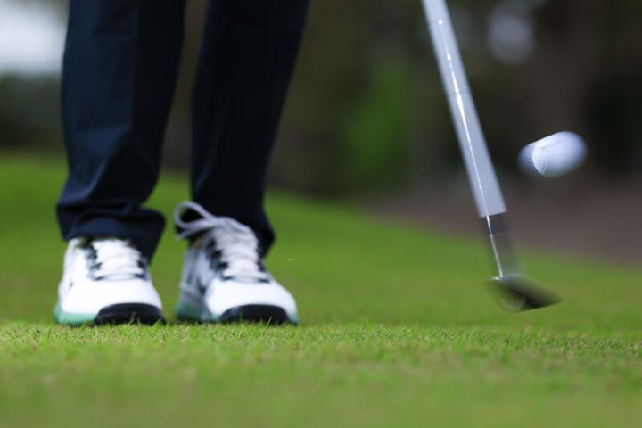 アプローチで狙った距離を打ち分けるには？「タテのズレを最小化すべし」